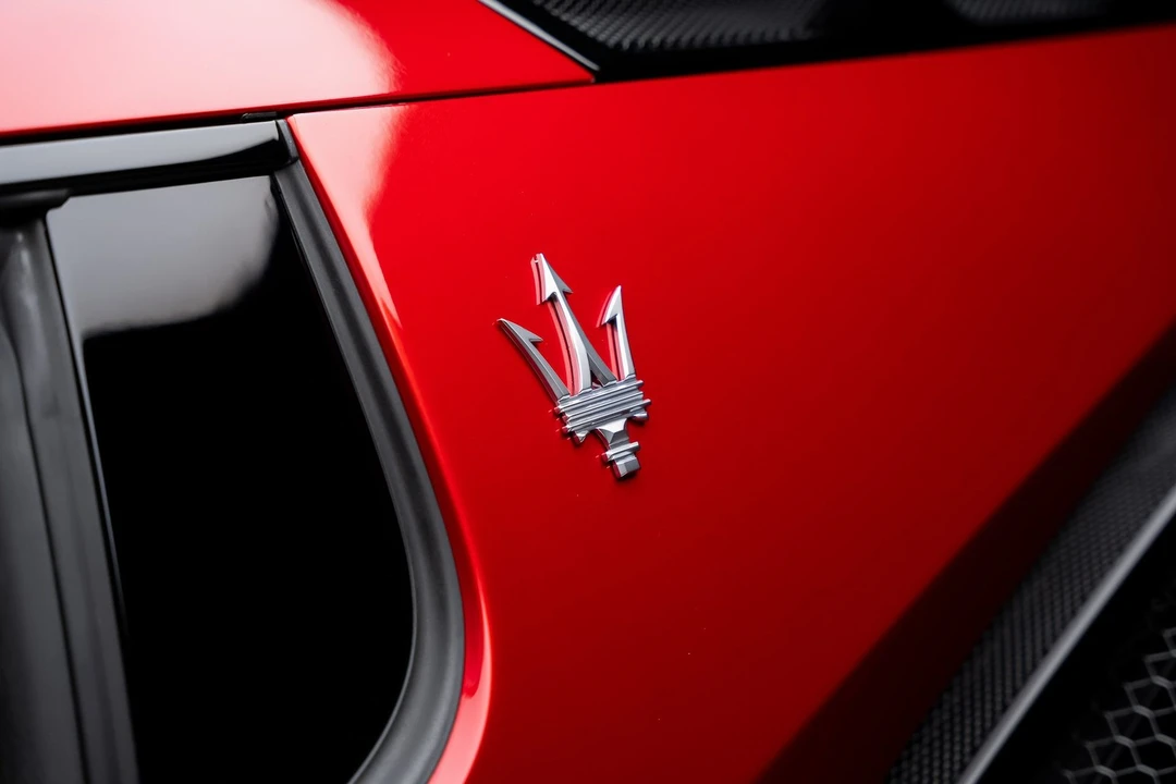 2022 Maserati MC20 - Image 27 of 31
