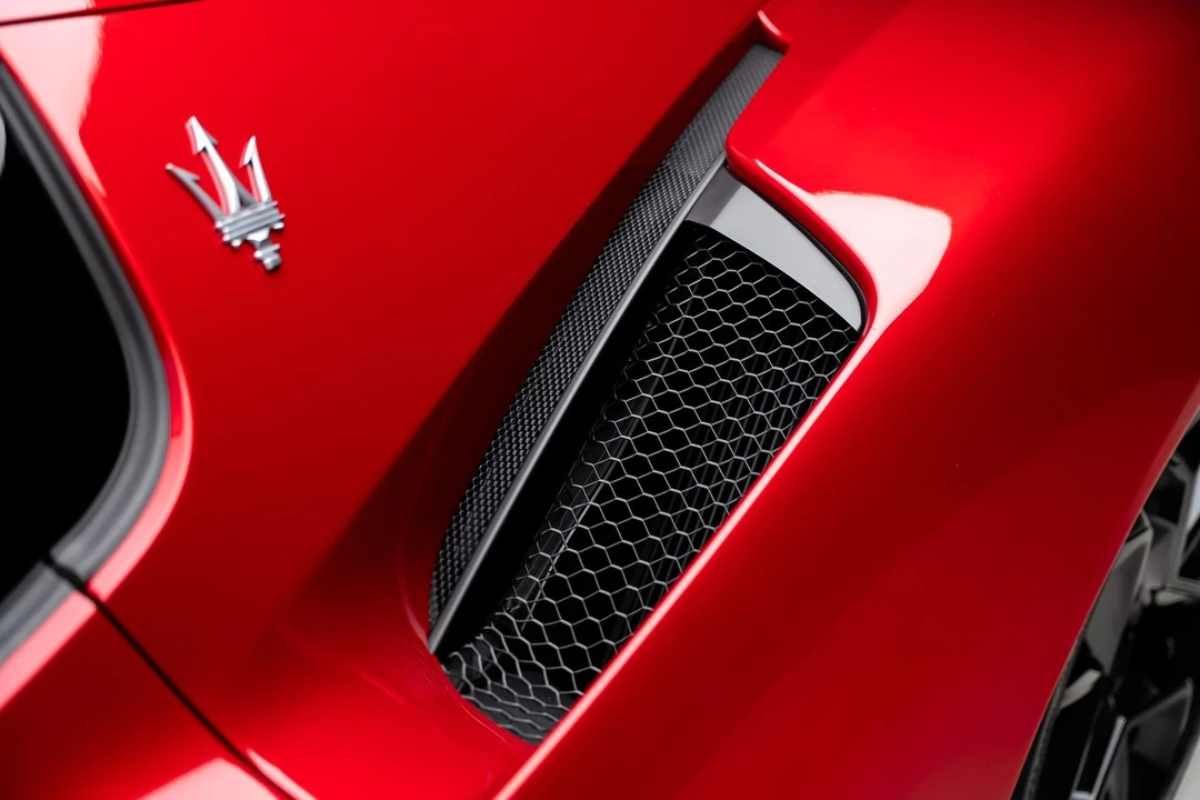 2022 Maserati MC20 - Image 28 of 31