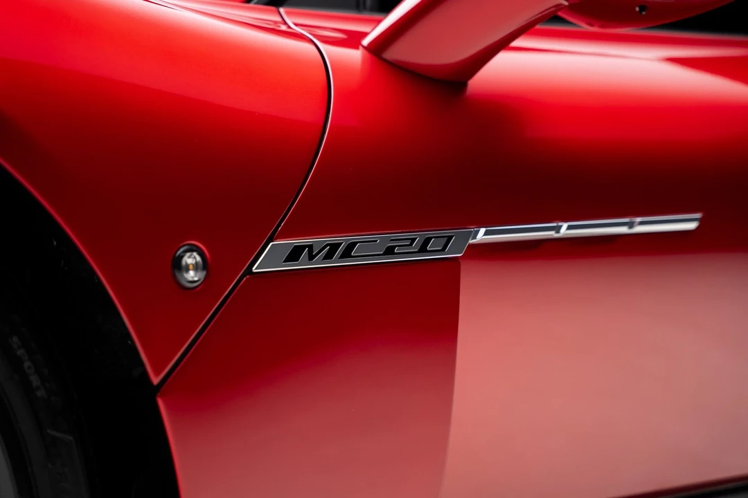 2022 Maserati MC20 - Image 25 of 31