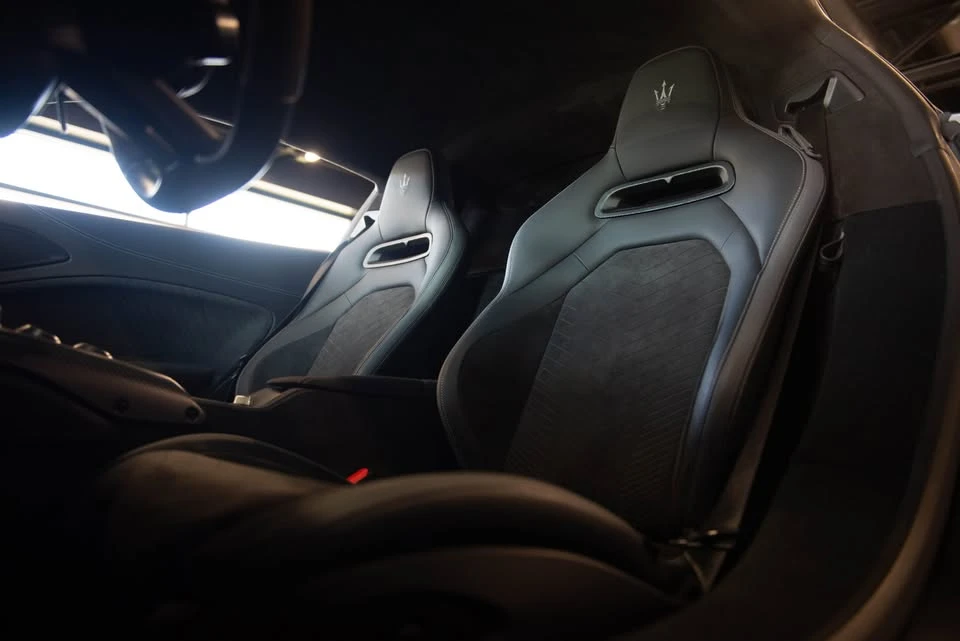 2022 Maserati MC20 - Image 17 of 19