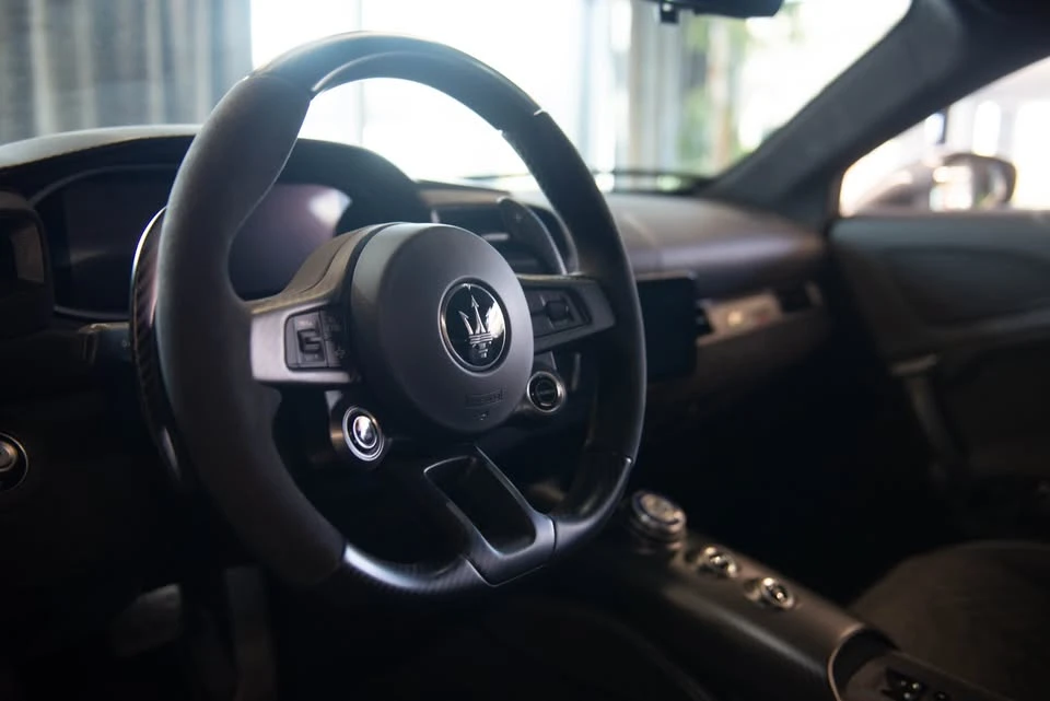 2022 Maserati MC20 - Image 16 of 19
