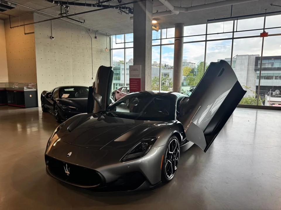 2022 Maserati MC20 - Image 2 of 16