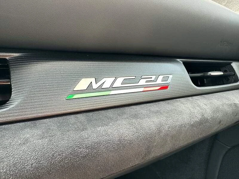 2022 Maserati MC20 - Image 13 of 14