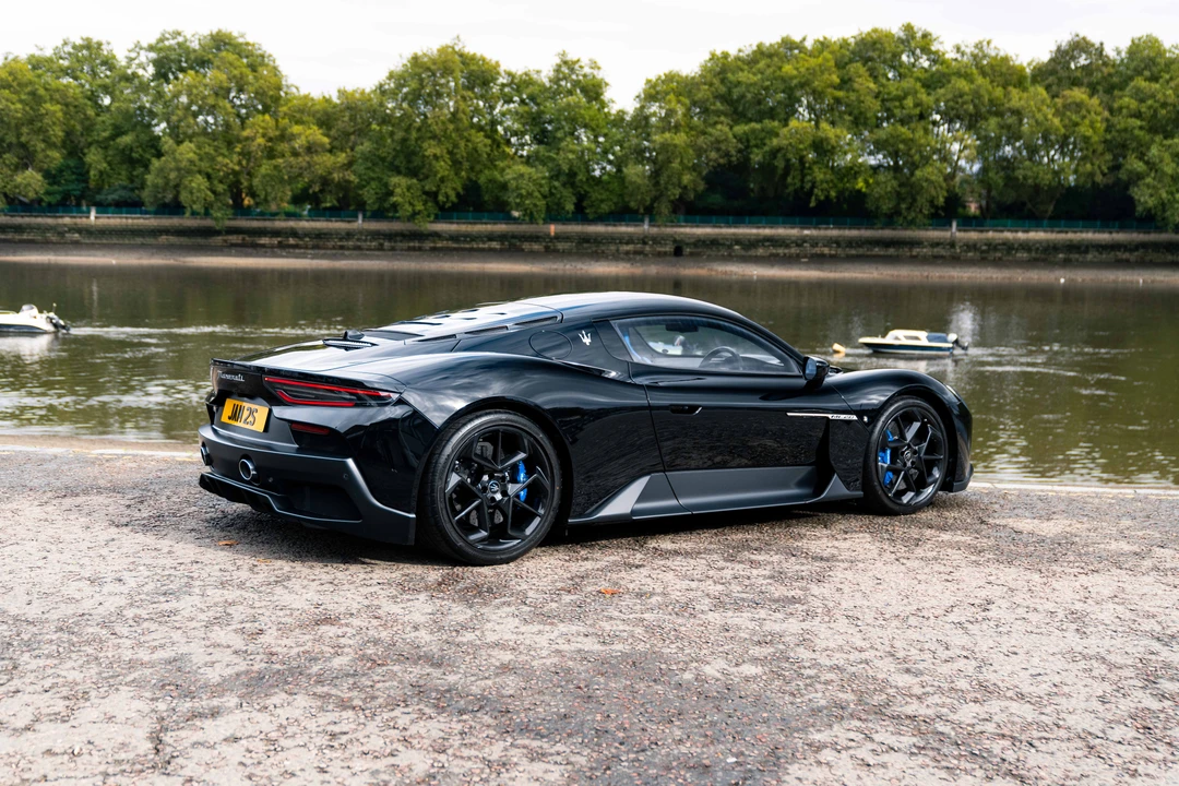 2022 Maserati MC20 - Image 17 of 31