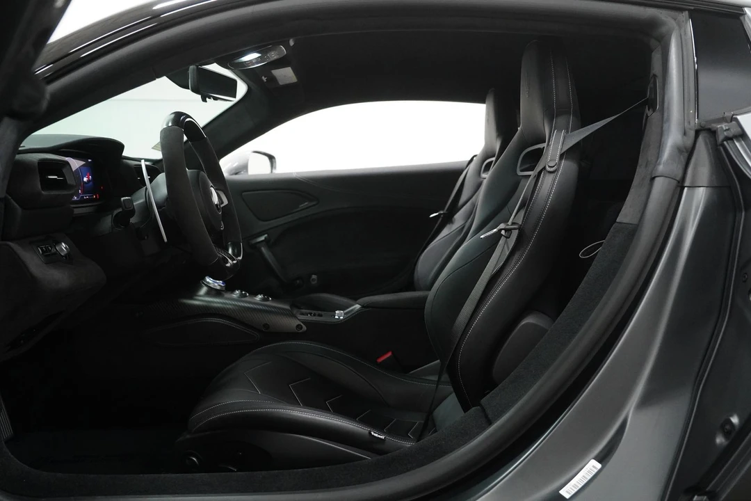 2022 Maserati MC20 - Image 2 of 12