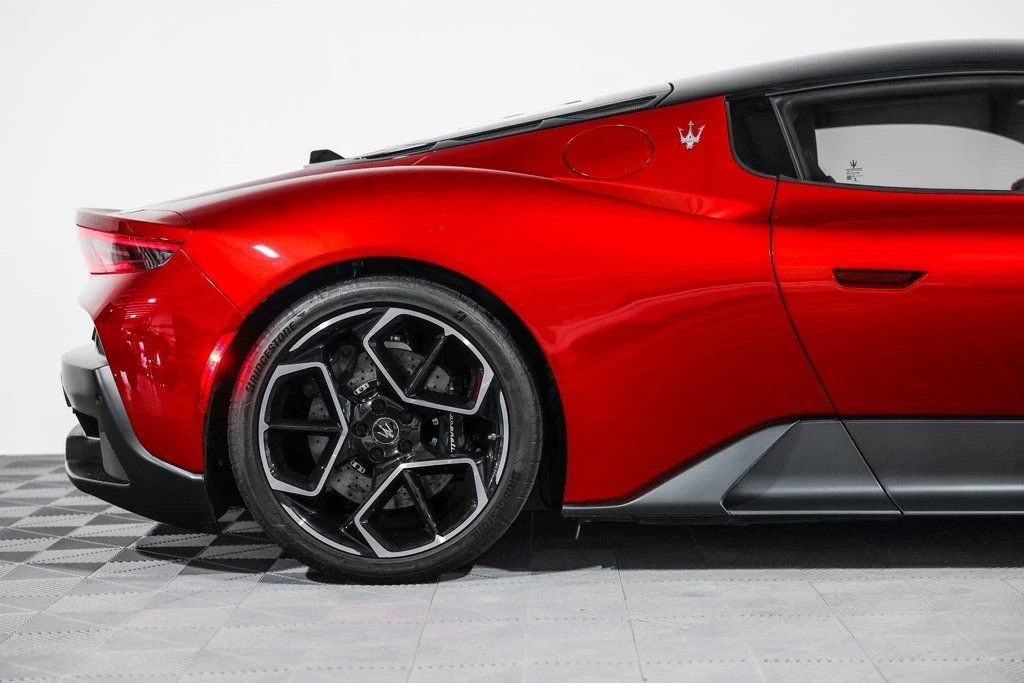 2022 Maserati MC20 - Image 2 of 21
