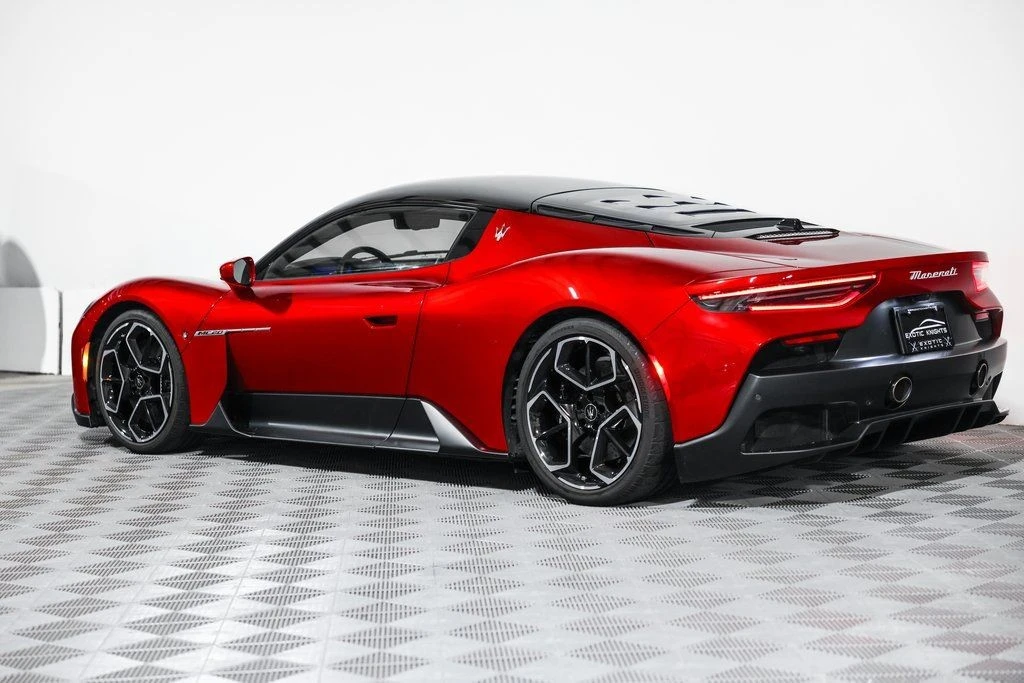 2022 Maserati MC20 - Image 16 of 21