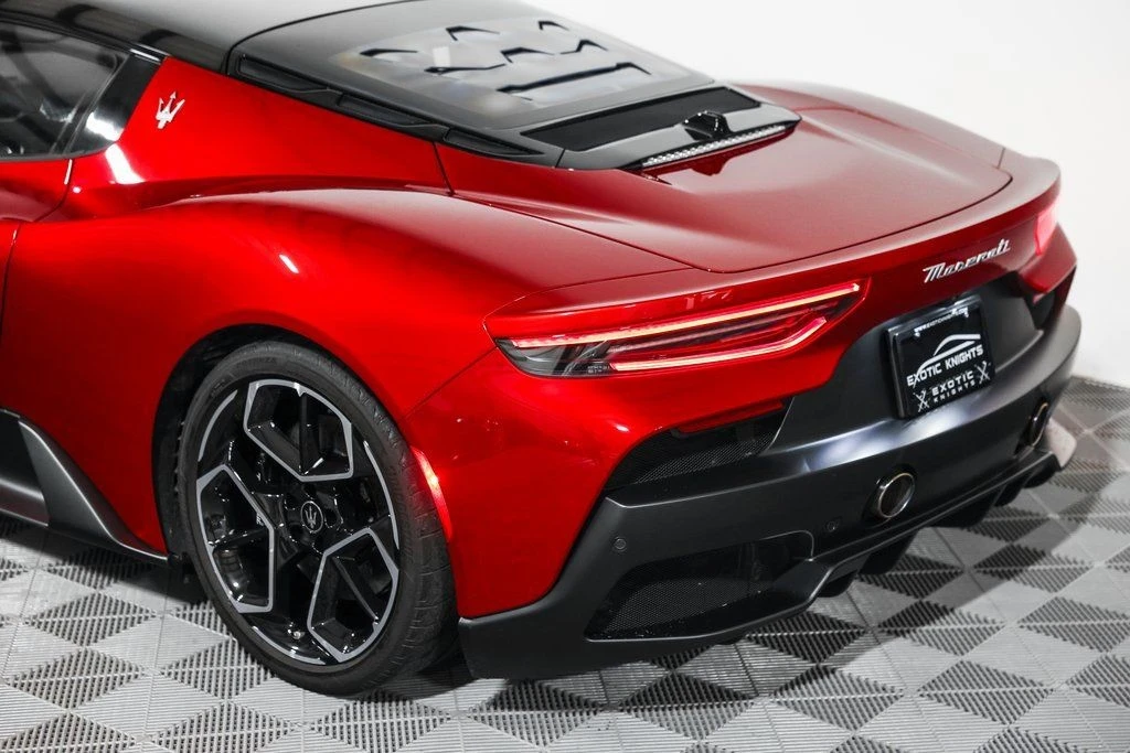 2022 Maserati MC20 - Image 17 of 21
