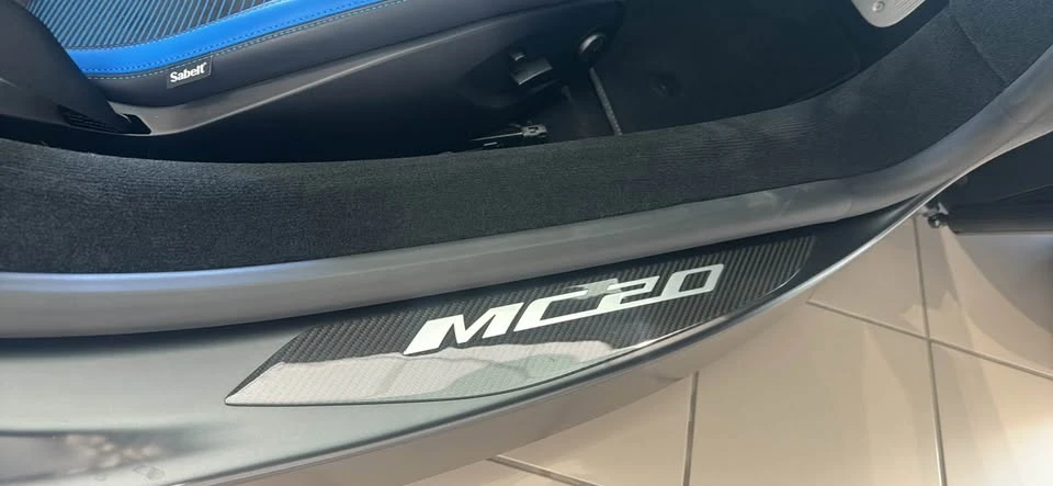 2022 Maserati MC20 - Image 18 of 19