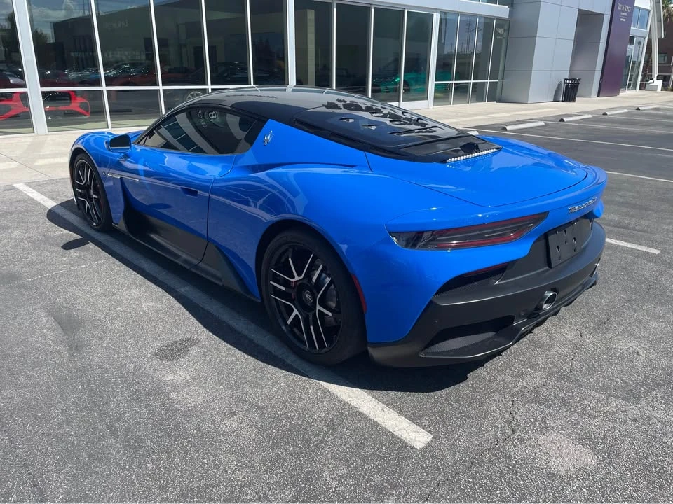 2022 Maserati MC20 - Image 2 of 7