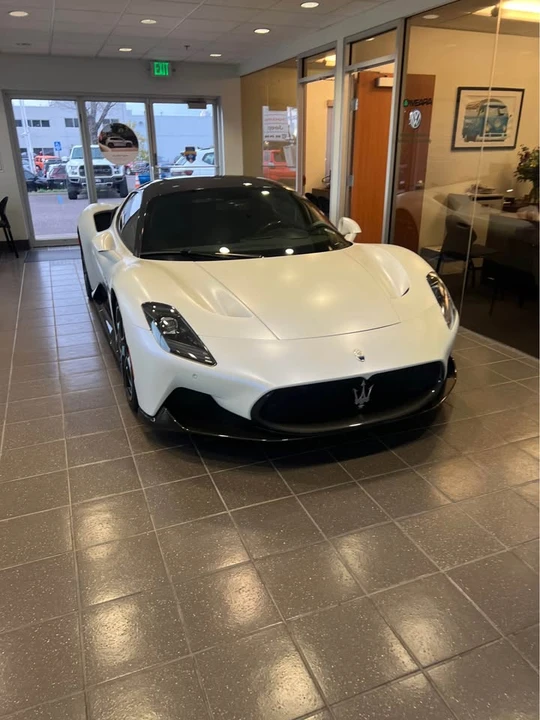 2022 Maserati MC20 - Image 2 of 6