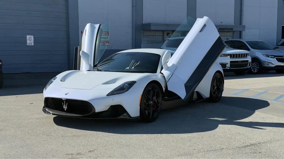 2022 Maserati MC20 - Image 5 of 8