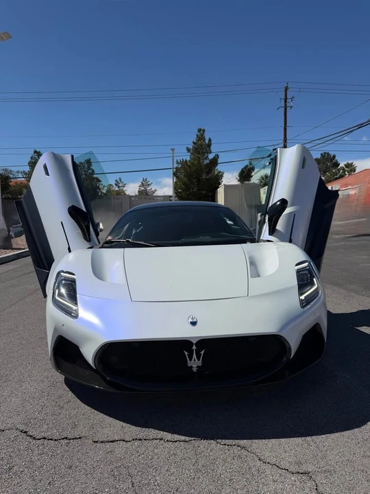 2022 Maserati MC20 - Image 8 of 10