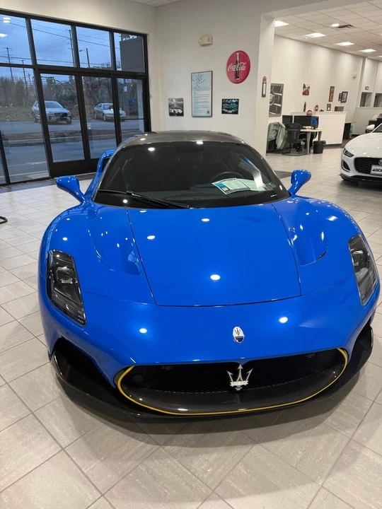 2022 Maserati MC20 - Image 2 of 5