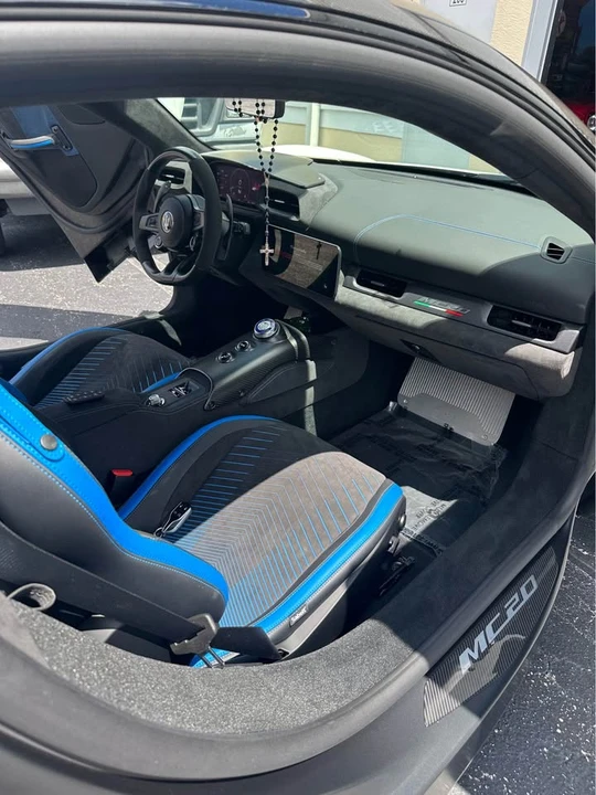 2022 Maserati MC20 - Image 11 of 12