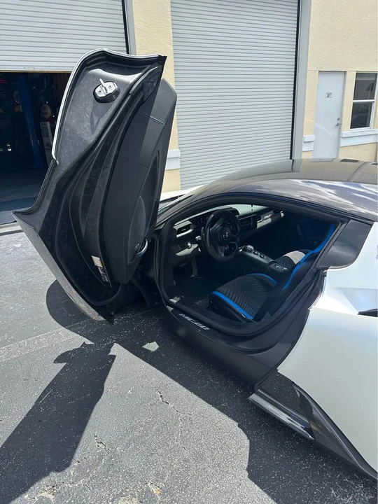 2022 Maserati MC20 - Image 7 of 12