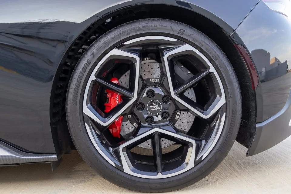 2022 Maserati MC20 - Image 11 of 20