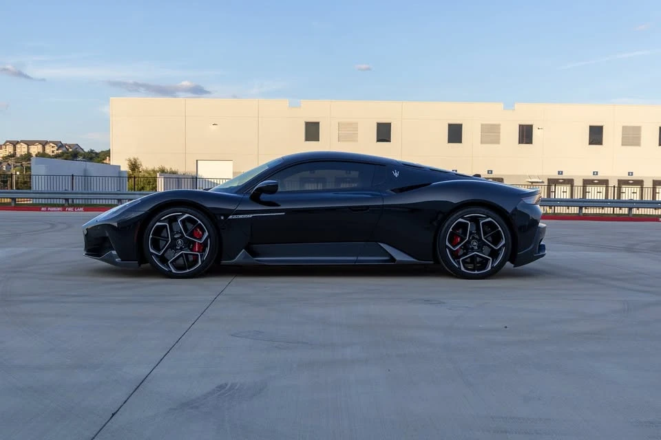 2022 Maserati MC20 - Image 9 of 20