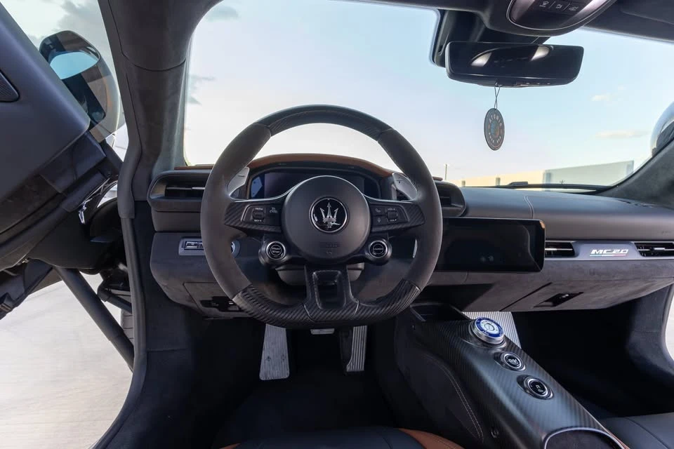 2022 Maserati MC20 - Image 14 of 20