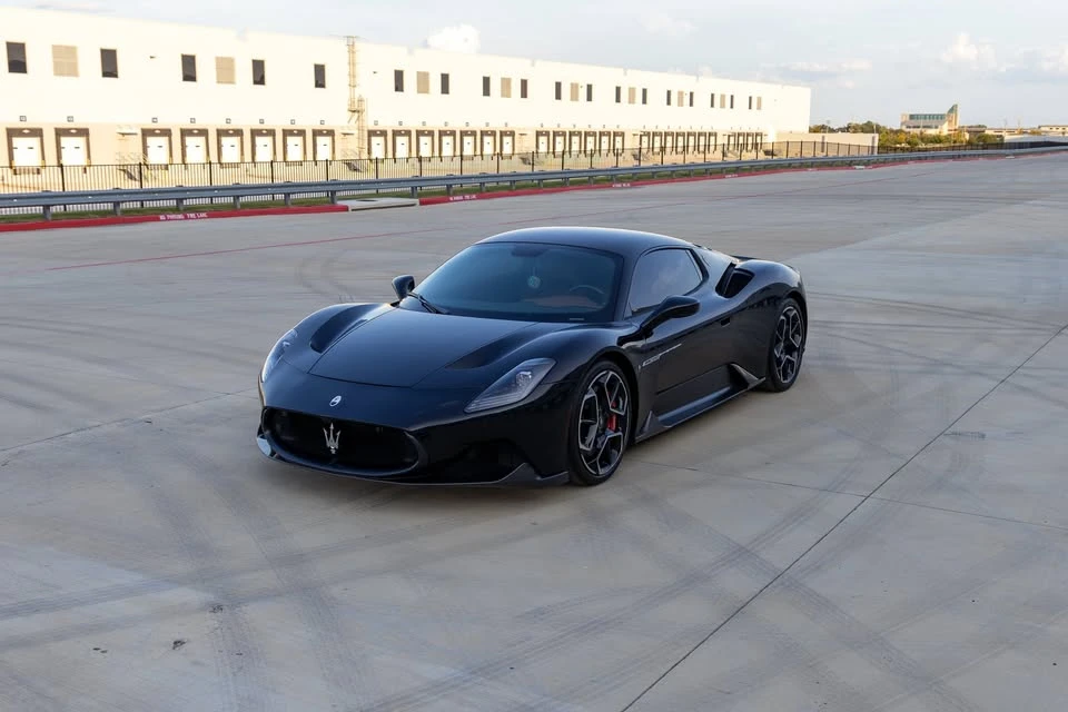 2022 Maserati MC20 - Image 2 of 20