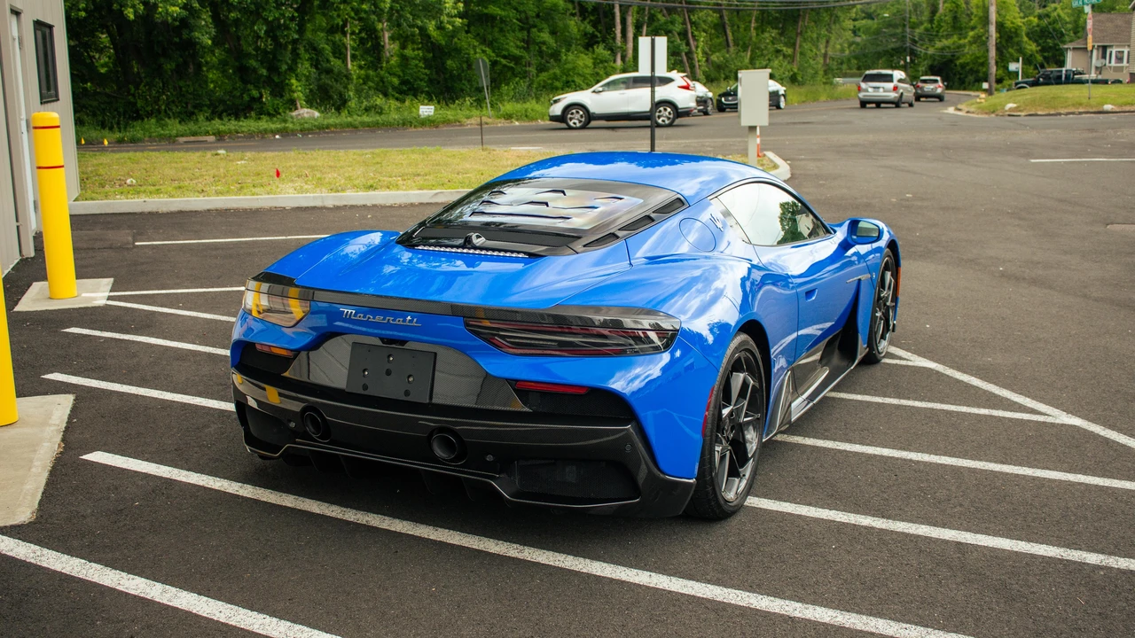2022 Maserati MC20 - Image 22 of 31
