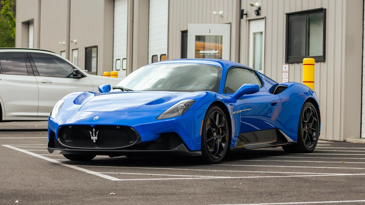 2022 Maserati MC20 - Image 11 of 31