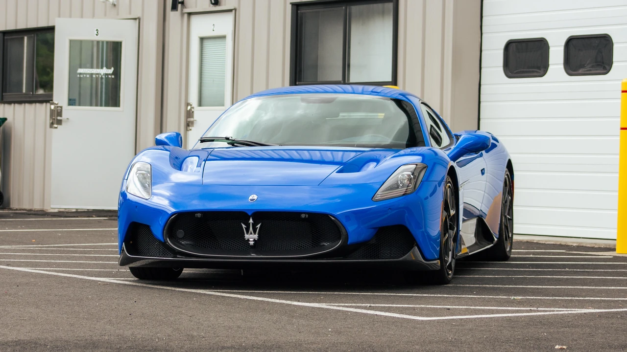 2022 Maserati MC20 - Image 8 of 31