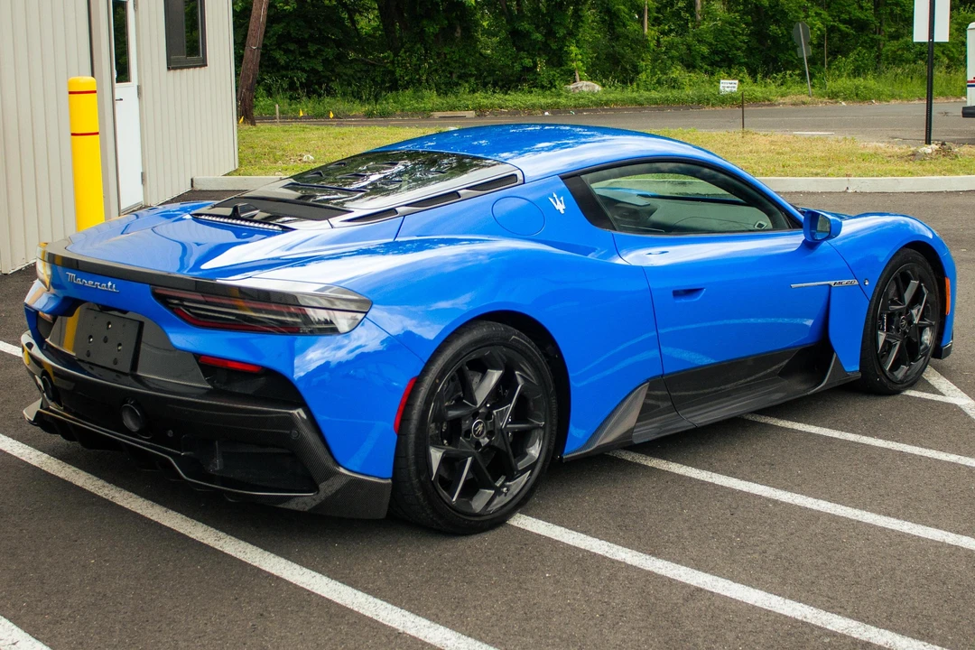 2022 Maserati MC20 - Image 4 of 31
