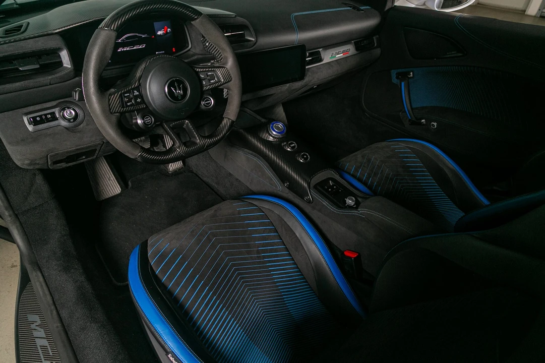 2022 Maserati MC20 - Image 2 of 21