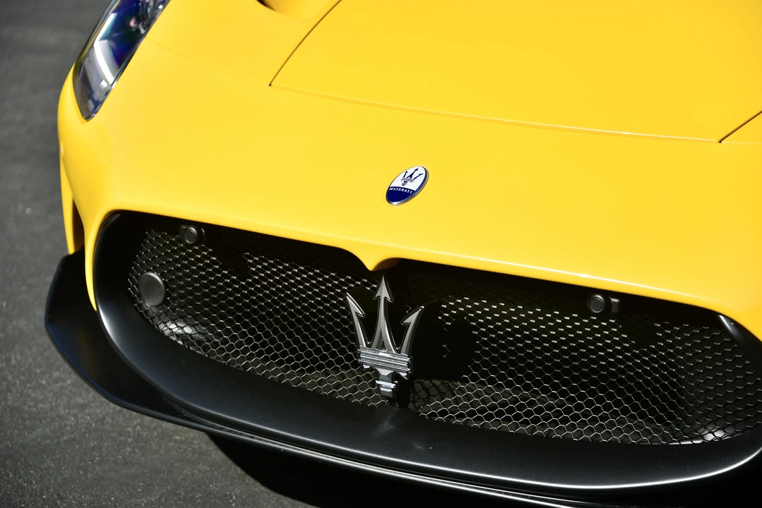 2022 Maserati MC20 - Image 27 of 31