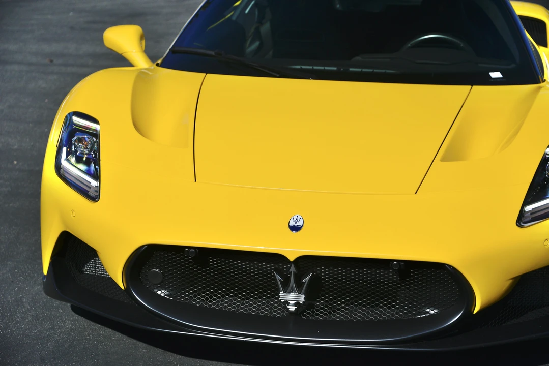 2022 Maserati MC20 - Image 26 of 31