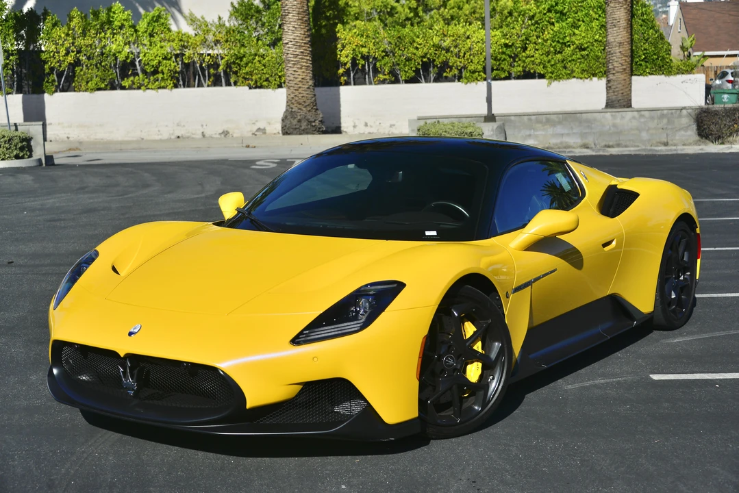 2022 Maserati MC20 - Image 8 of 31