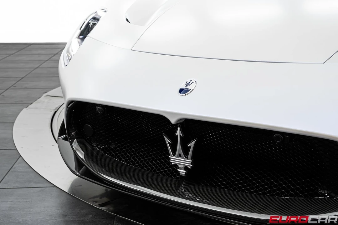 2022 Maserati MC20 - Image 13 of 31