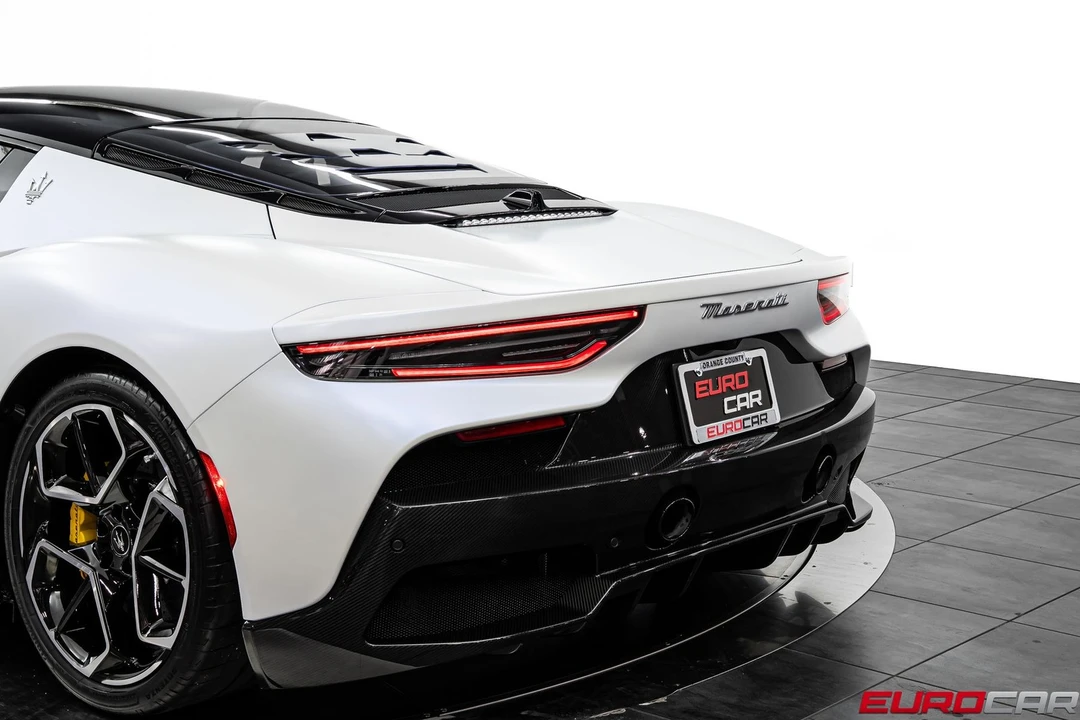 2022 Maserati MC20 - Image 22 of 31