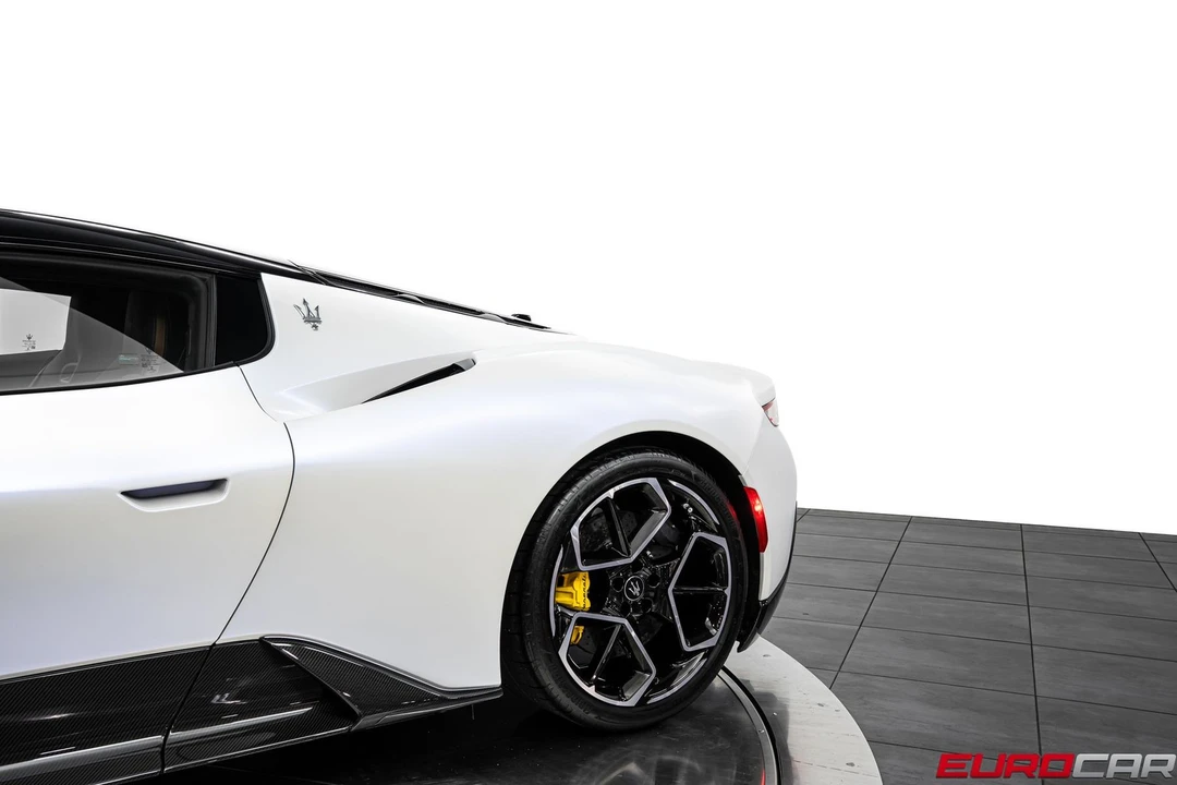 2022 Maserati MC20 - Image 20 of 31