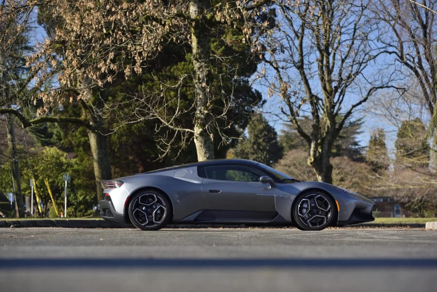 2022 Maserati MC20 - Image 2 of 31