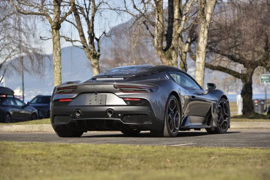 2022 Maserati MC20 - Image 8 of 31