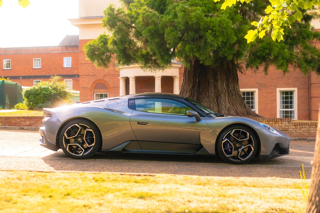 2022 Maserati MC20 - Image 8 of 31