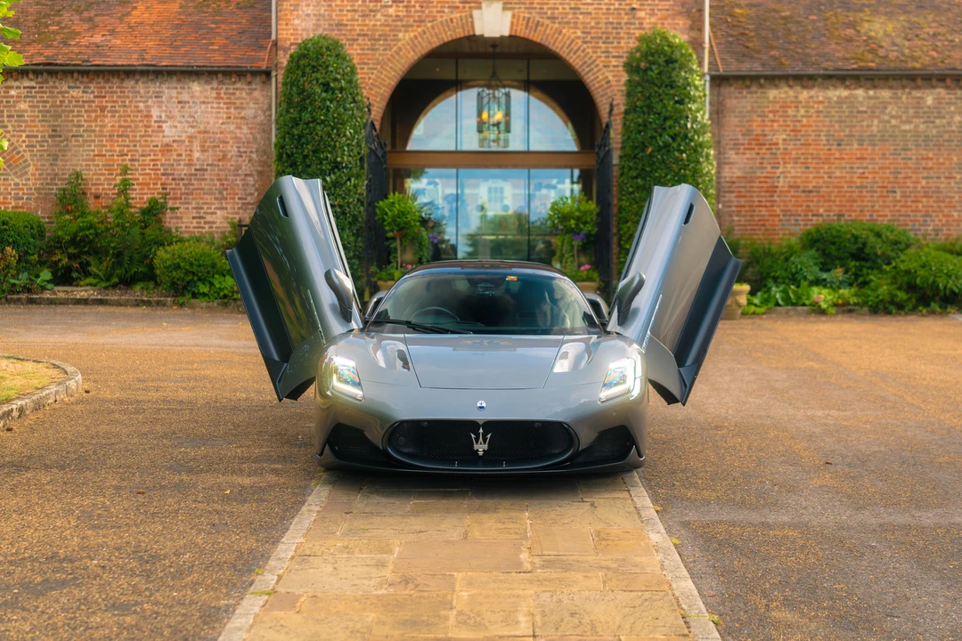 2022 Maserati MC20 - Image 26 of 31