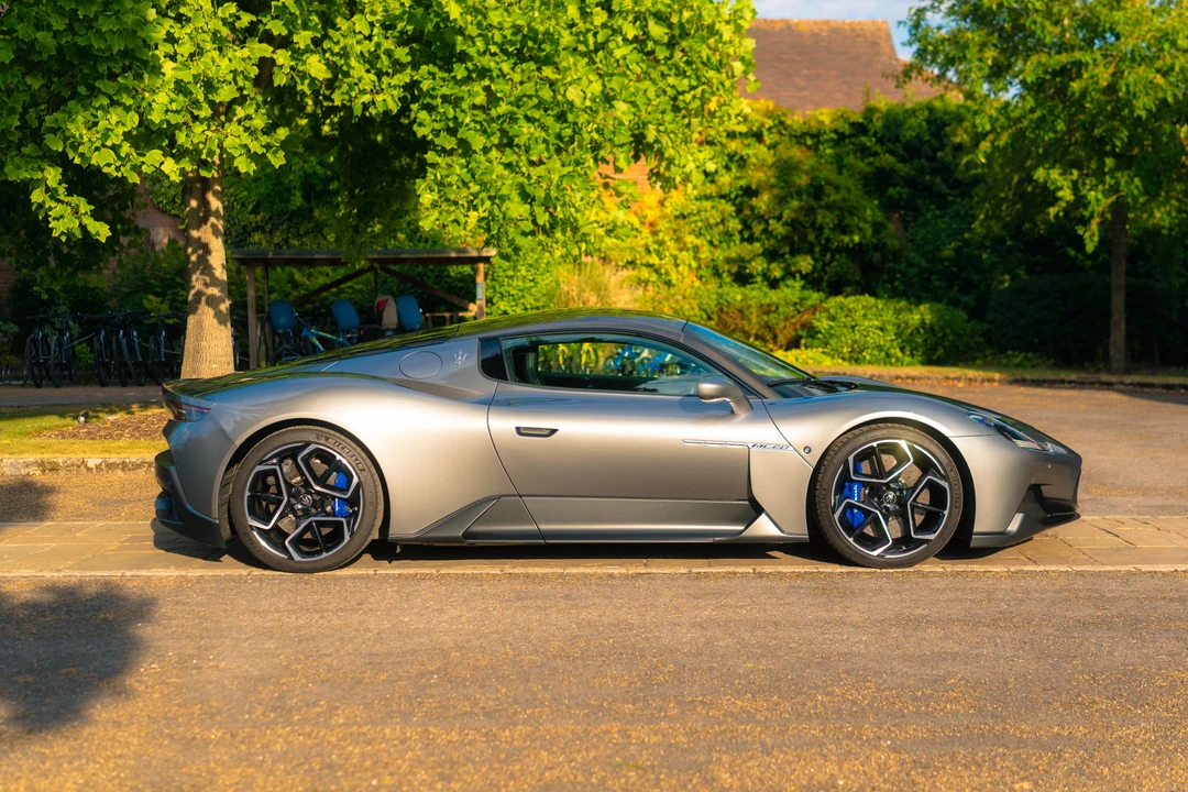 2022 Maserati MC20 - Image 16 of 31