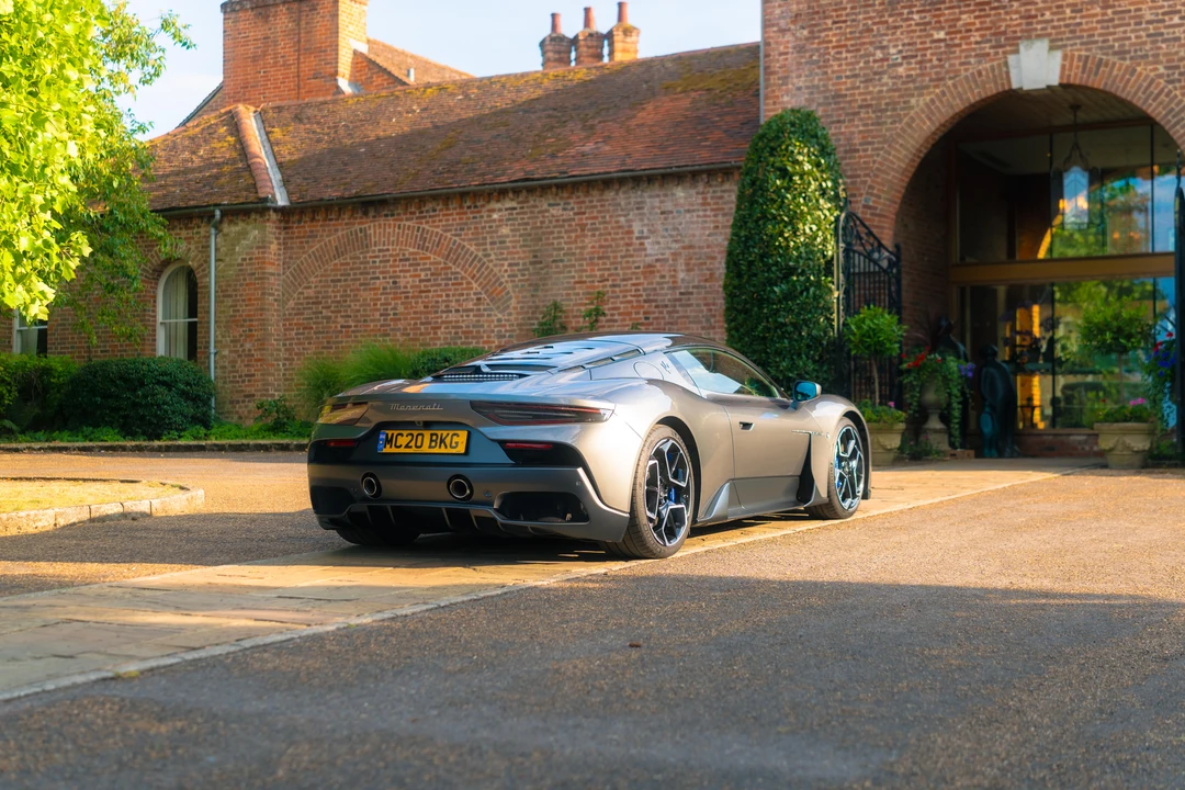 2022 Maserati MC20 - Image 7 of 31