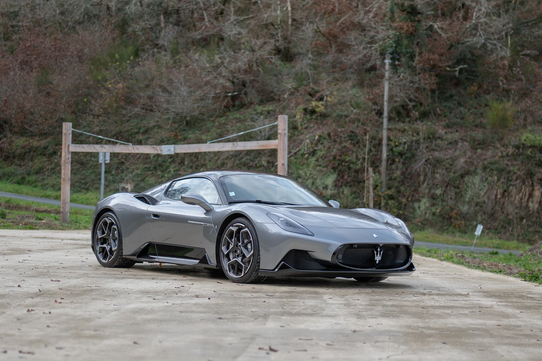 2021 Maserati MC20 - Image 12 of 31