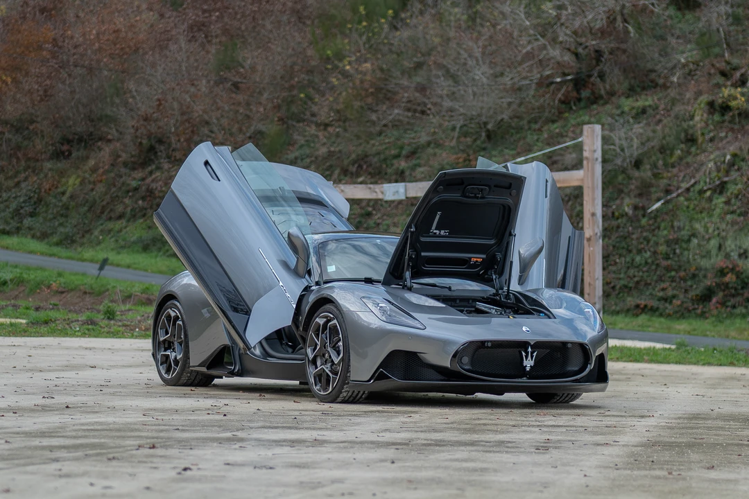 2021 Maserati MC20 - Image 19 of 31