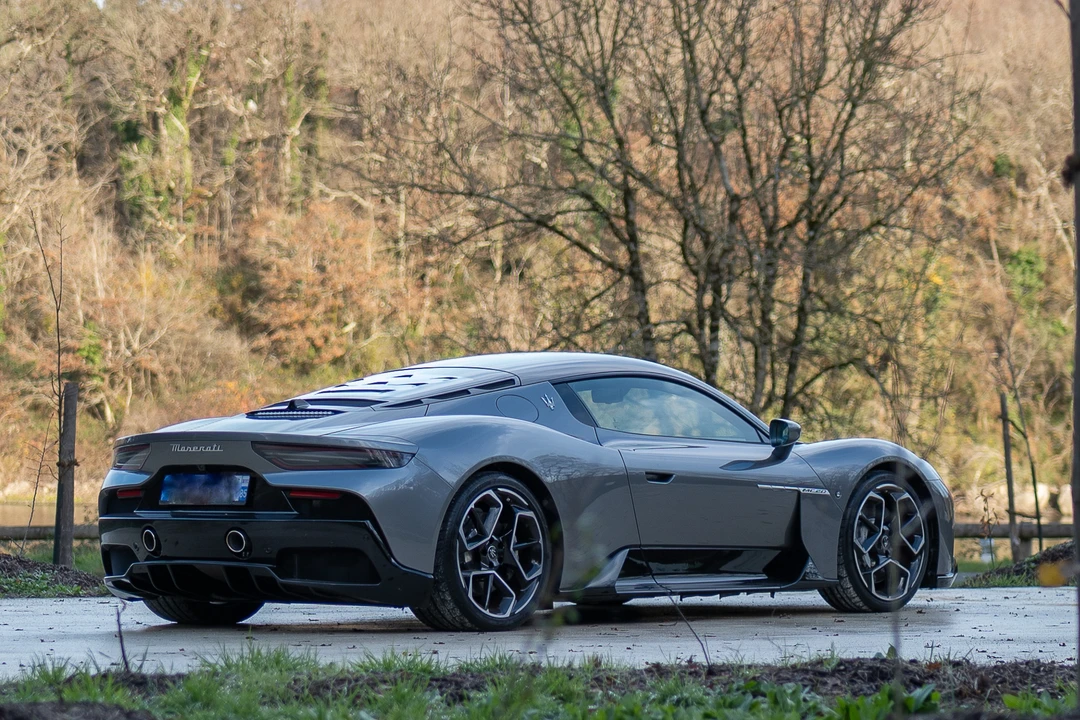 2021 Maserati MC20 - Image 25 of 31