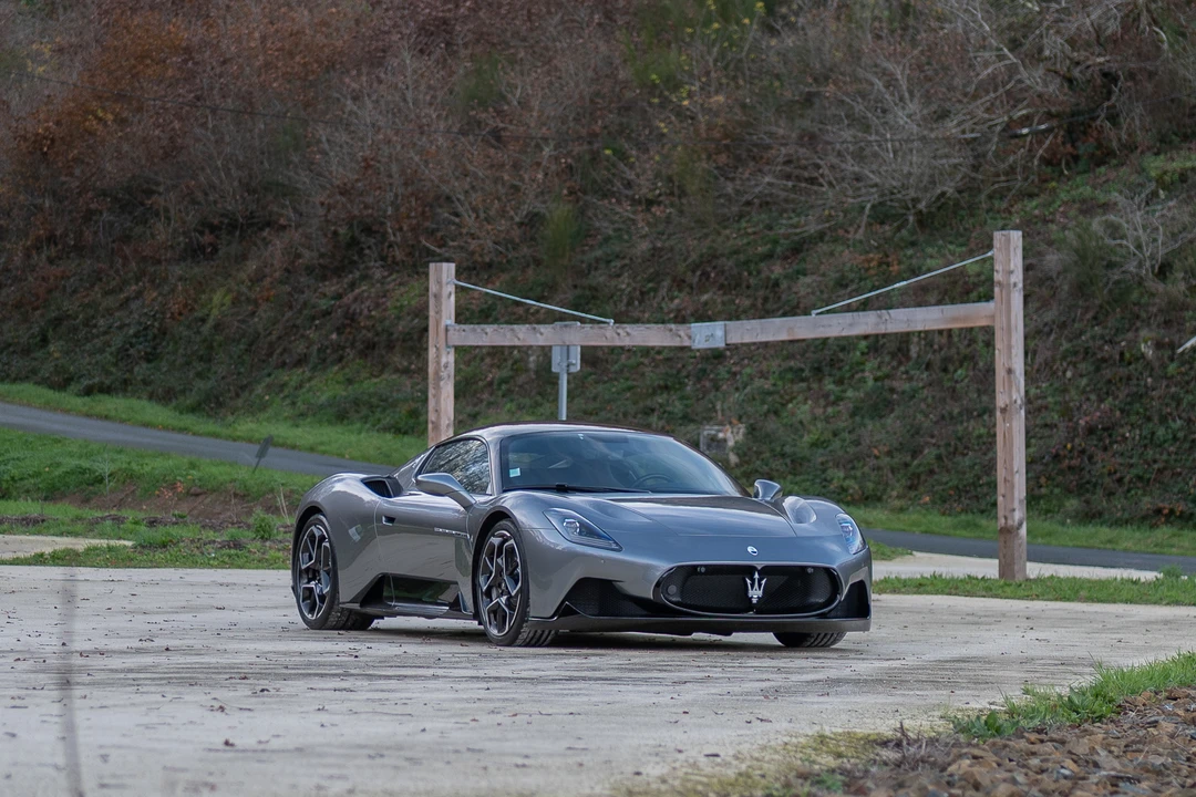 2021 Maserati MC20 - Image 9 of 31