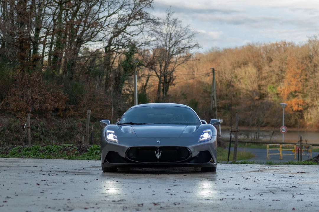 2021 Maserati MC20 - Image 2 of 31