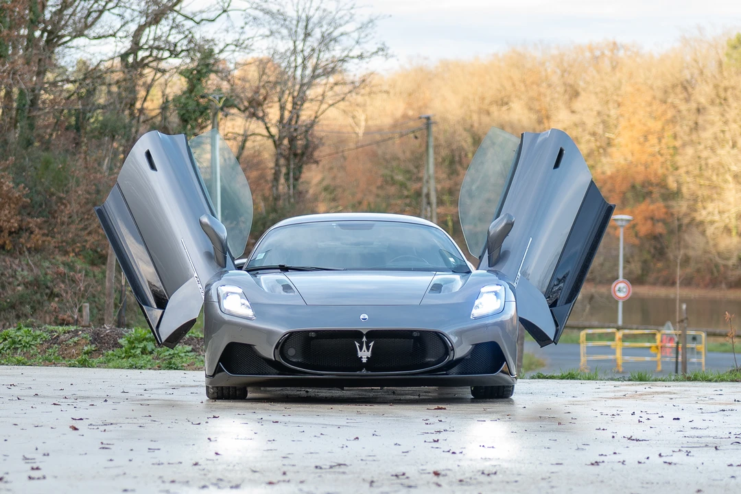 2021 Maserati MC20 - Image 10 of 31