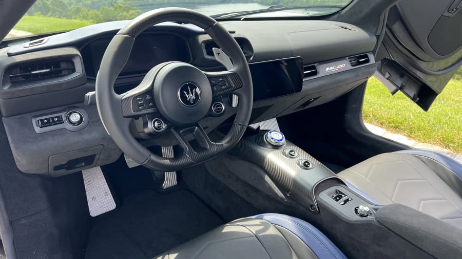 2022 Maserati MC20 - Image 14 of 26