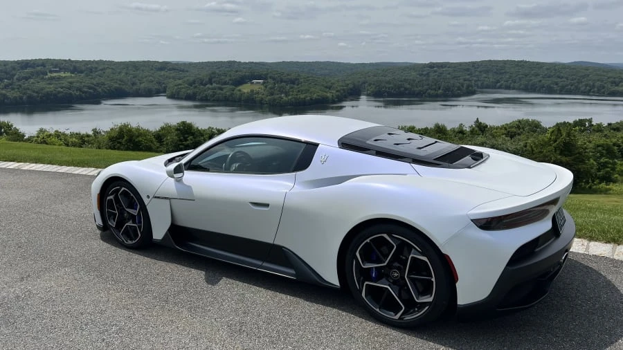 2022 Maserati MC20 - Image 3 of 26