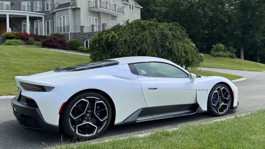 2022 Maserati MC20 - Image 11 of 26